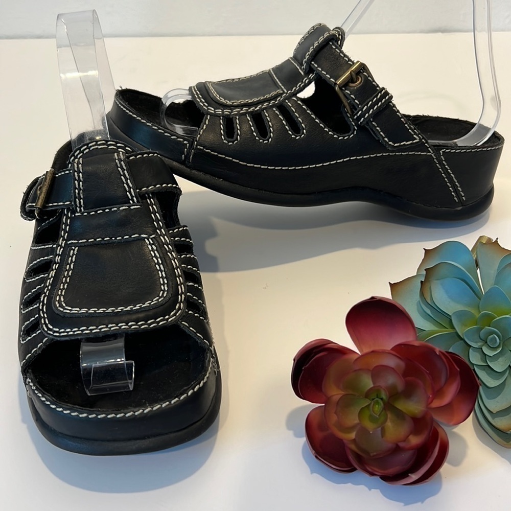 Bellini Womens Navy Leather Chunky Comfy Sandals Size 8.5 New Without Tags